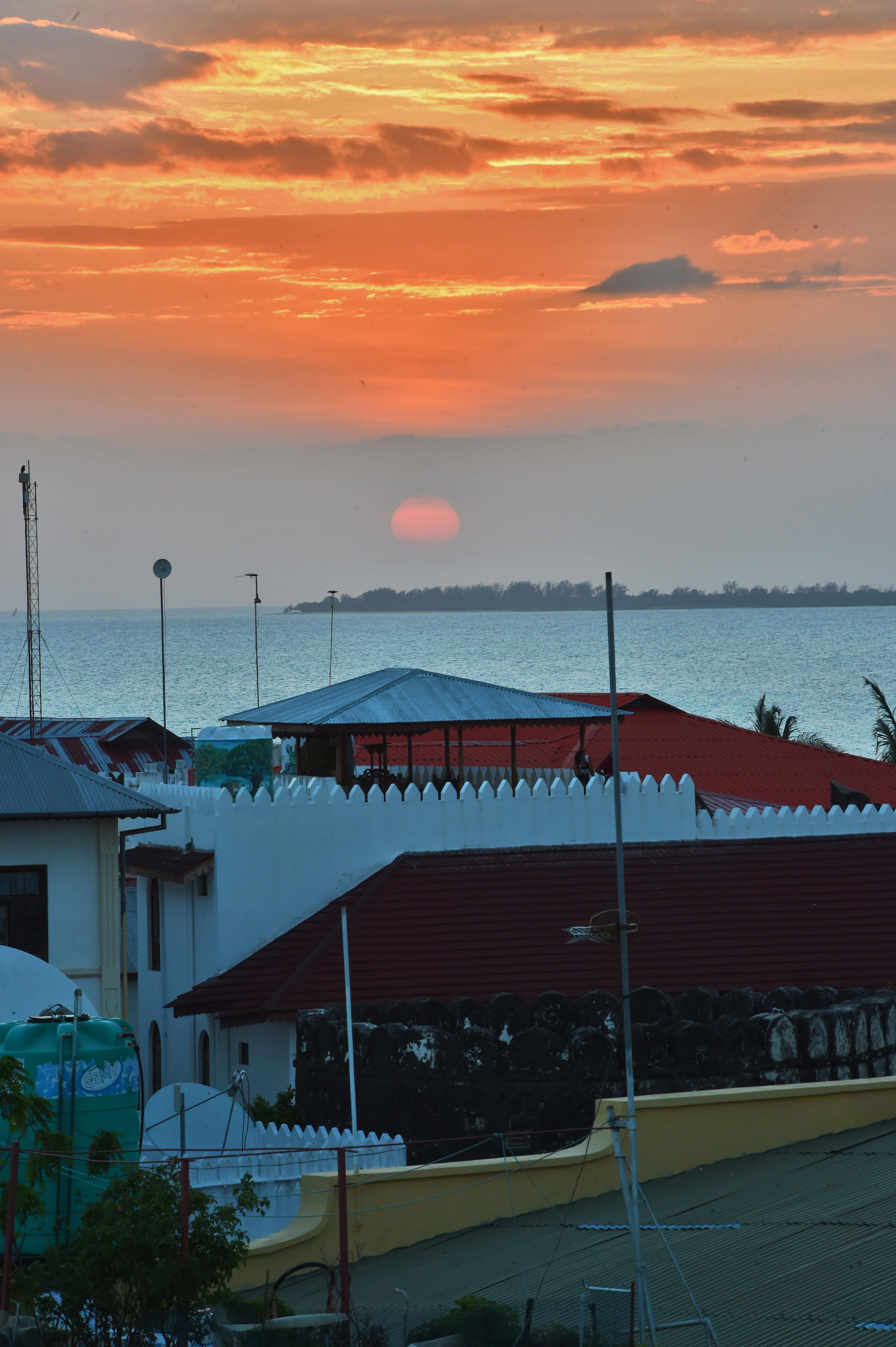 丸丸大酒店 Zanzibar 外观 照片